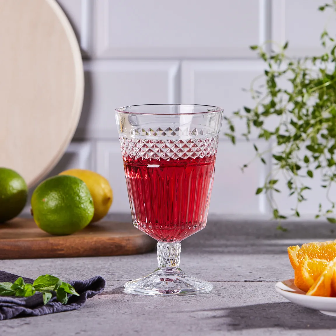 Szklanka do napojów wody soku na stopce Altom Design Greta 330 ml ...