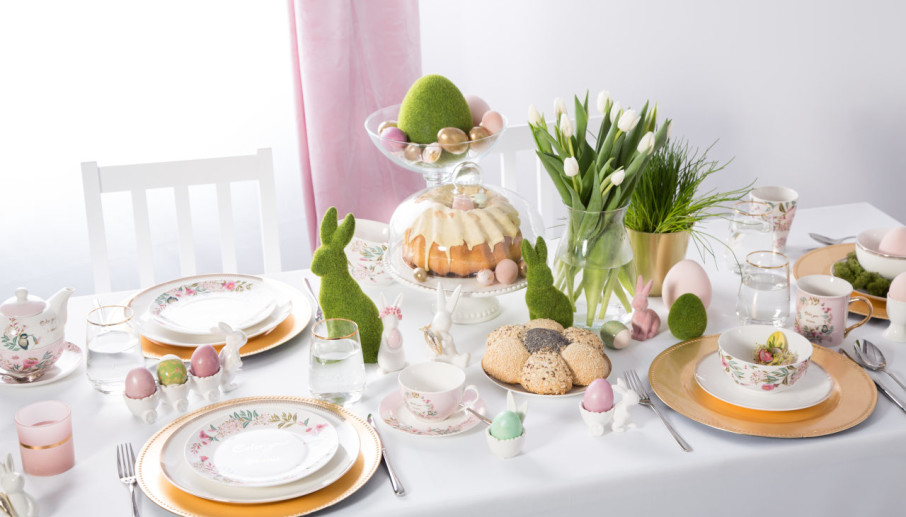Wielkanocny stół z porcelaną Bella